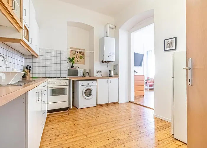 Affordable 2br Near Wiener Stadthalle *