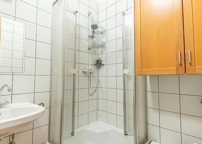 דירה Affordable 2br Near Wiener Stadthalle וינה