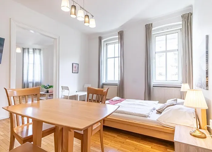 Affordable 2br Near Wiener Stadthalle *