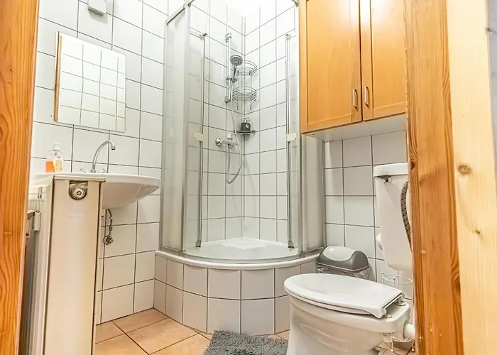 Affordable 2br Near Wiener Stadthalle *