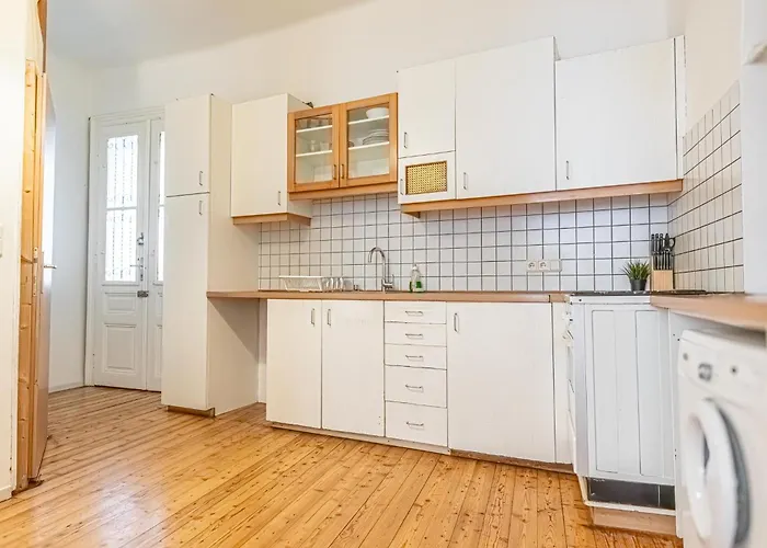 Affordable 2br Near Wiener Stadthalle וינה
